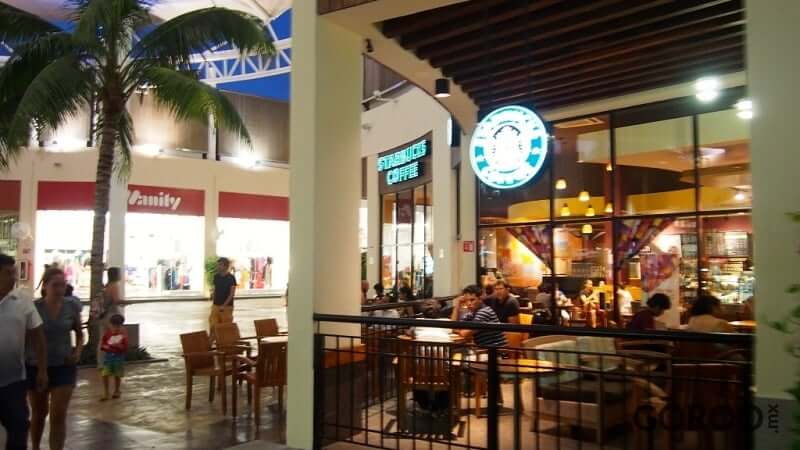 Restaurant at Las Plazas Outlet in Cancun