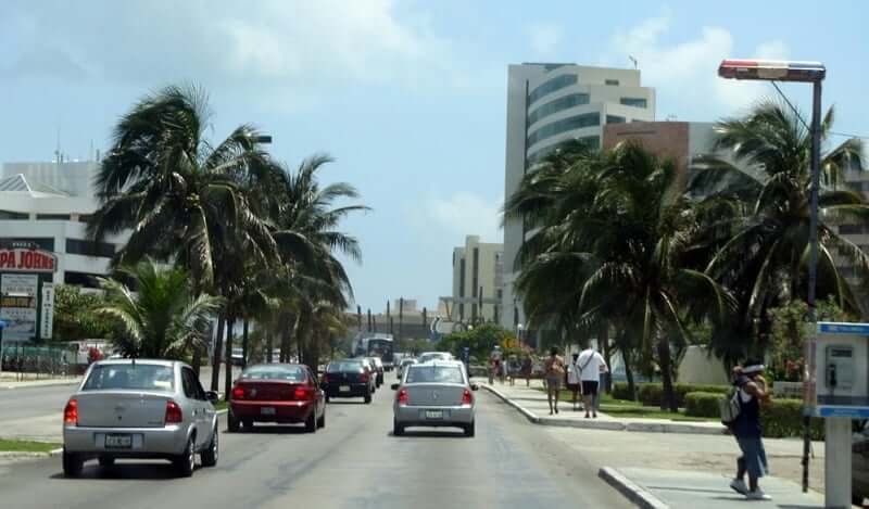 Cars on Tulum Avenue in Cancun