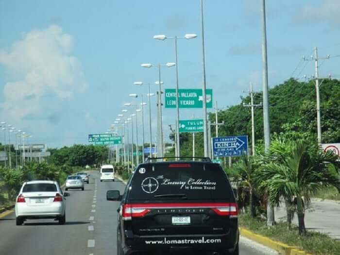 Transport on Tulum Avenue in Cancun