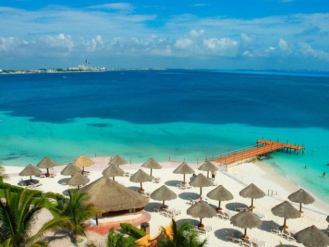 Paradise beach in Cancun