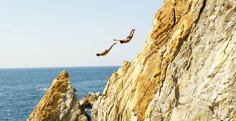 Jumps from La Quebrada in Acapulco